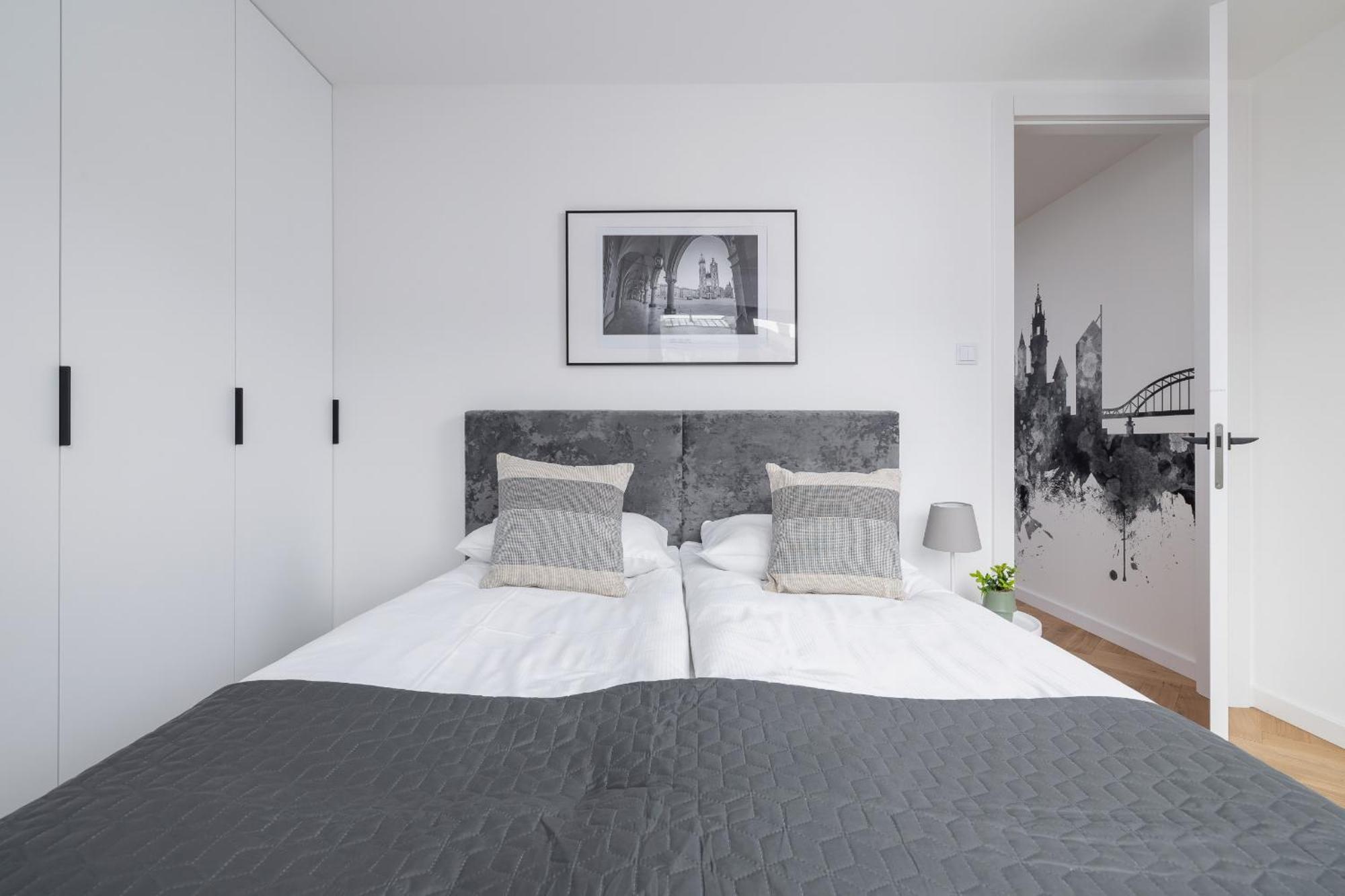 Lux Apartments Kosciuszki 39 With Parking By Renters Prestige Kraków Zewnętrze zdjęcie