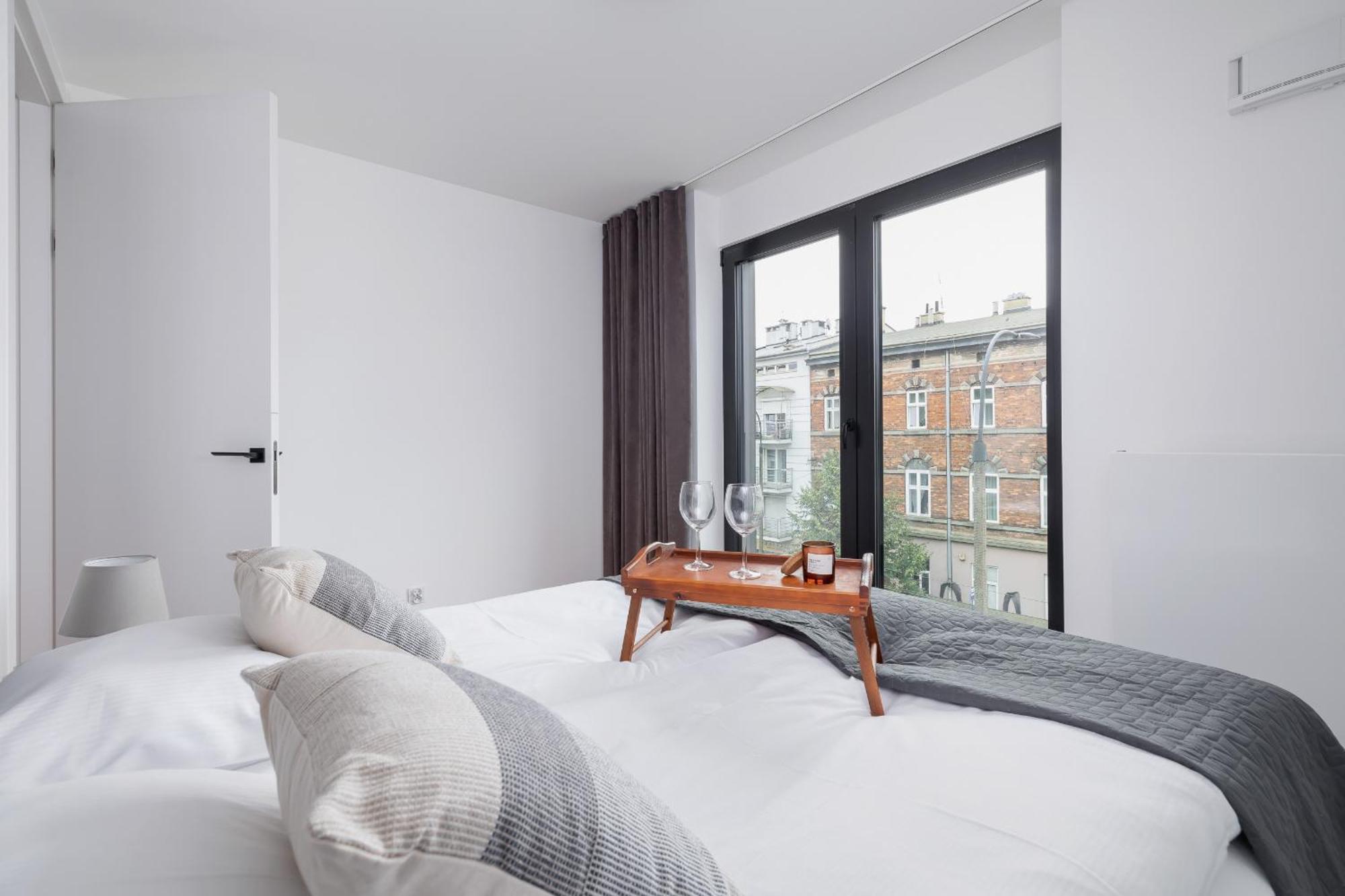 Lux Apartments Kosciuszki 39 With Parking By Renters Prestige Kraków Zewnętrze zdjęcie