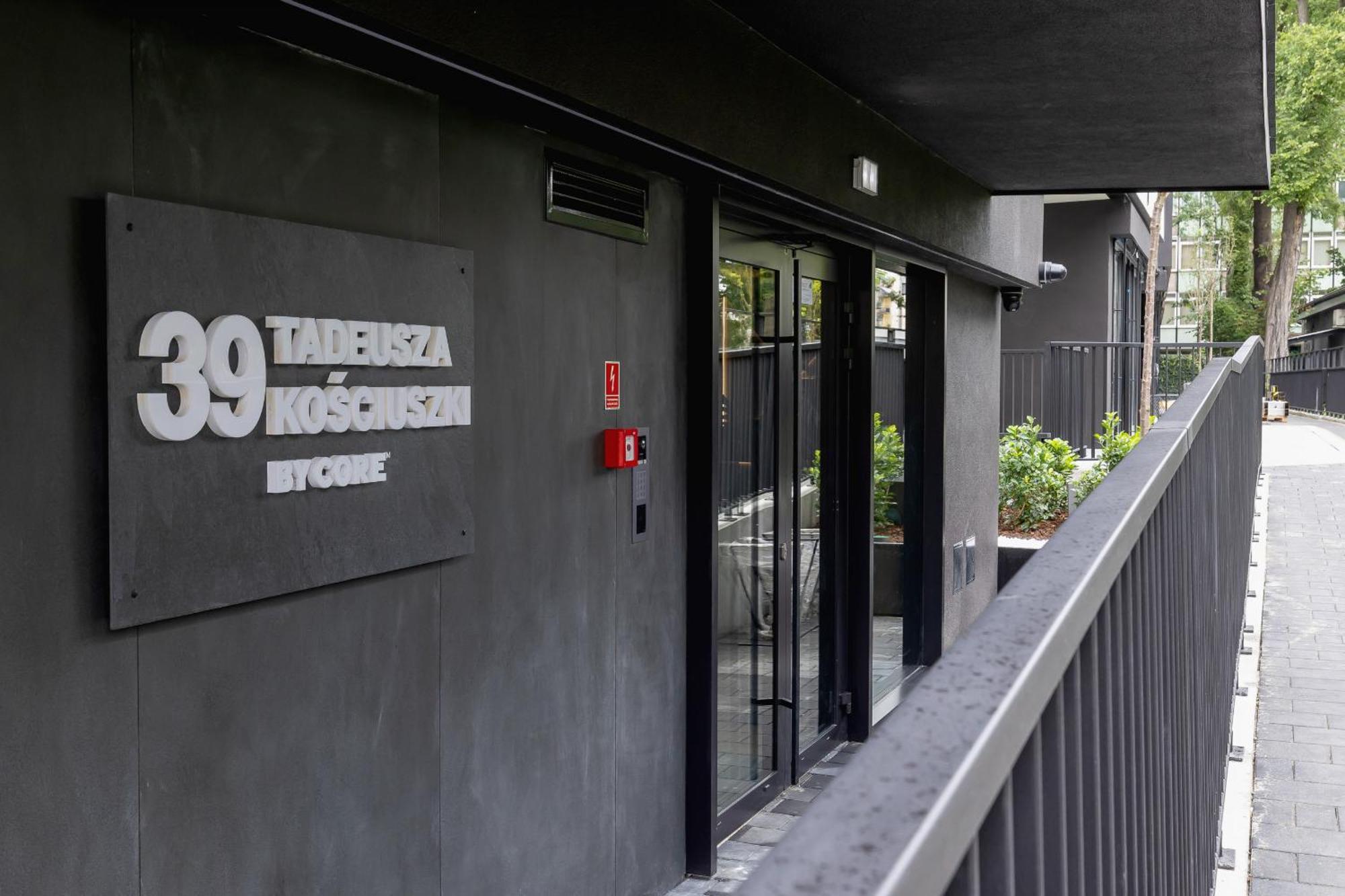 Lux Apartments Kosciuszki 39 With Parking By Renters Prestige Kraków Zewnętrze zdjęcie