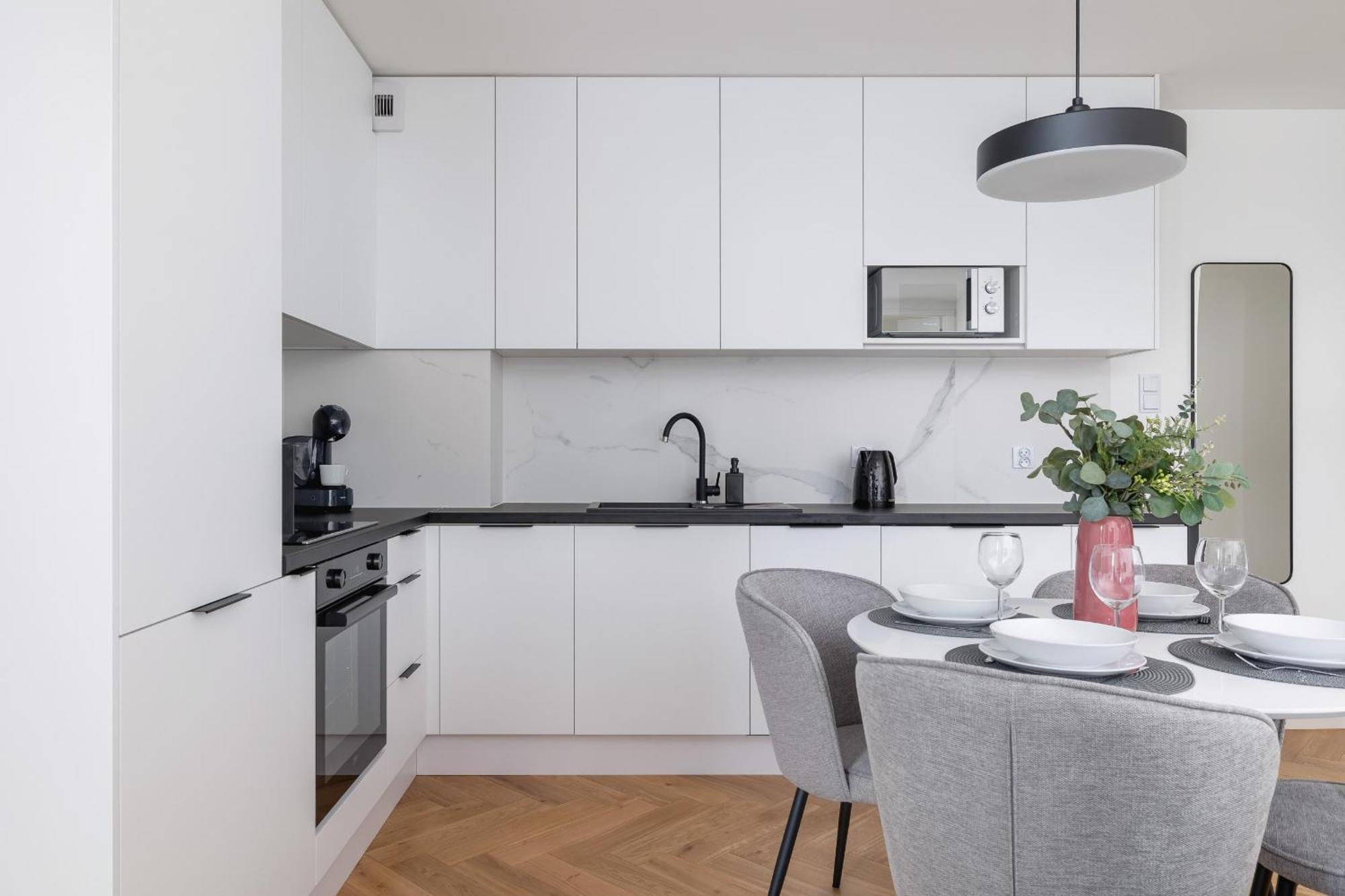 Lux Apartments Kosciuszki 39 With Parking By Renters Prestige Kraków Zewnętrze zdjęcie